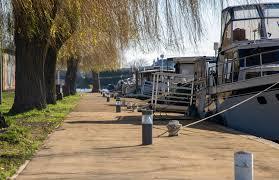 Brocante du port de la jonction