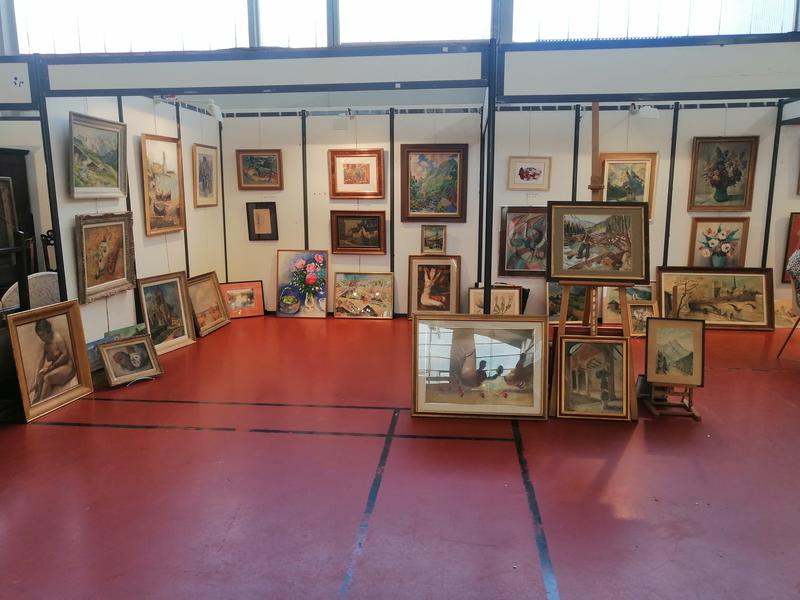 Salon d'antiquités-brocante