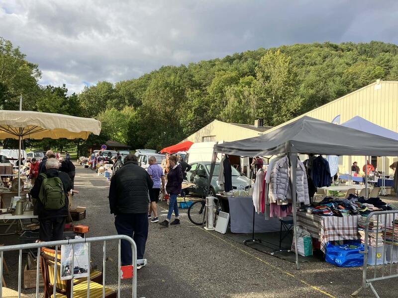 Vide grenier laroque festo