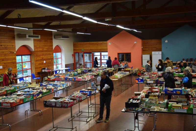 Grande vente de livres d'occasion