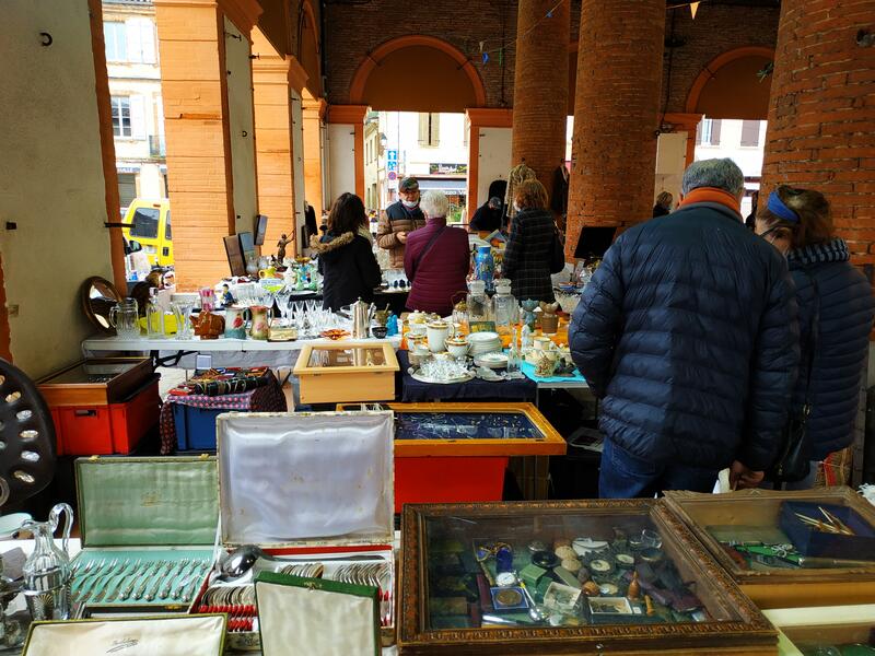 Brocante de la halle