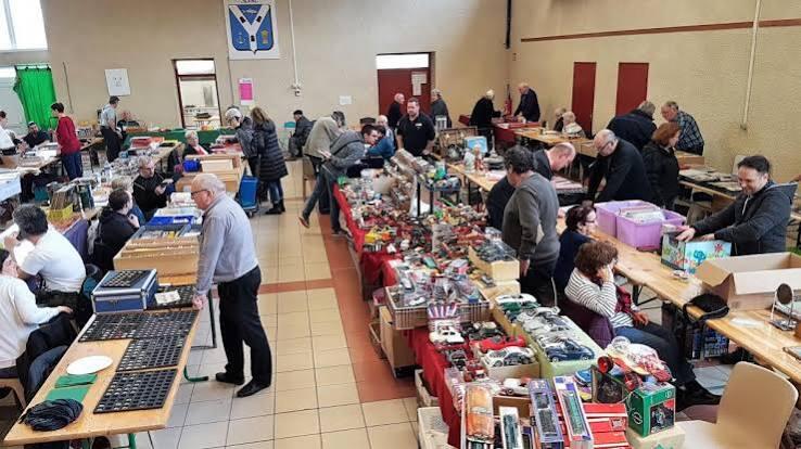 Bourse toute collection - braderie de noël