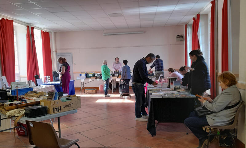 Marché aux livres et aux disques d'automne