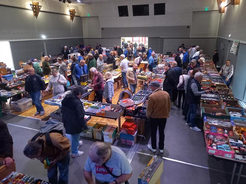 58 ème bourse d'échanges de miniatures et jouets anciens