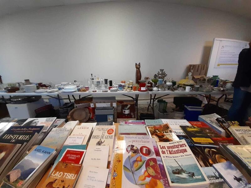 Foire à tout de l'école du chat de trouville