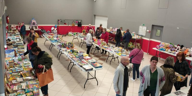 Bourse aux jouets, livres et disques