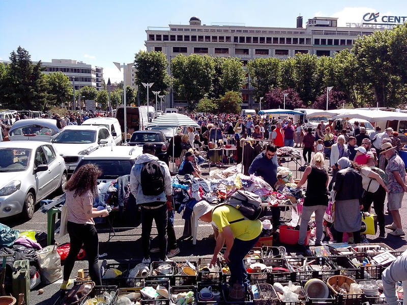 Marché aux puces des salins